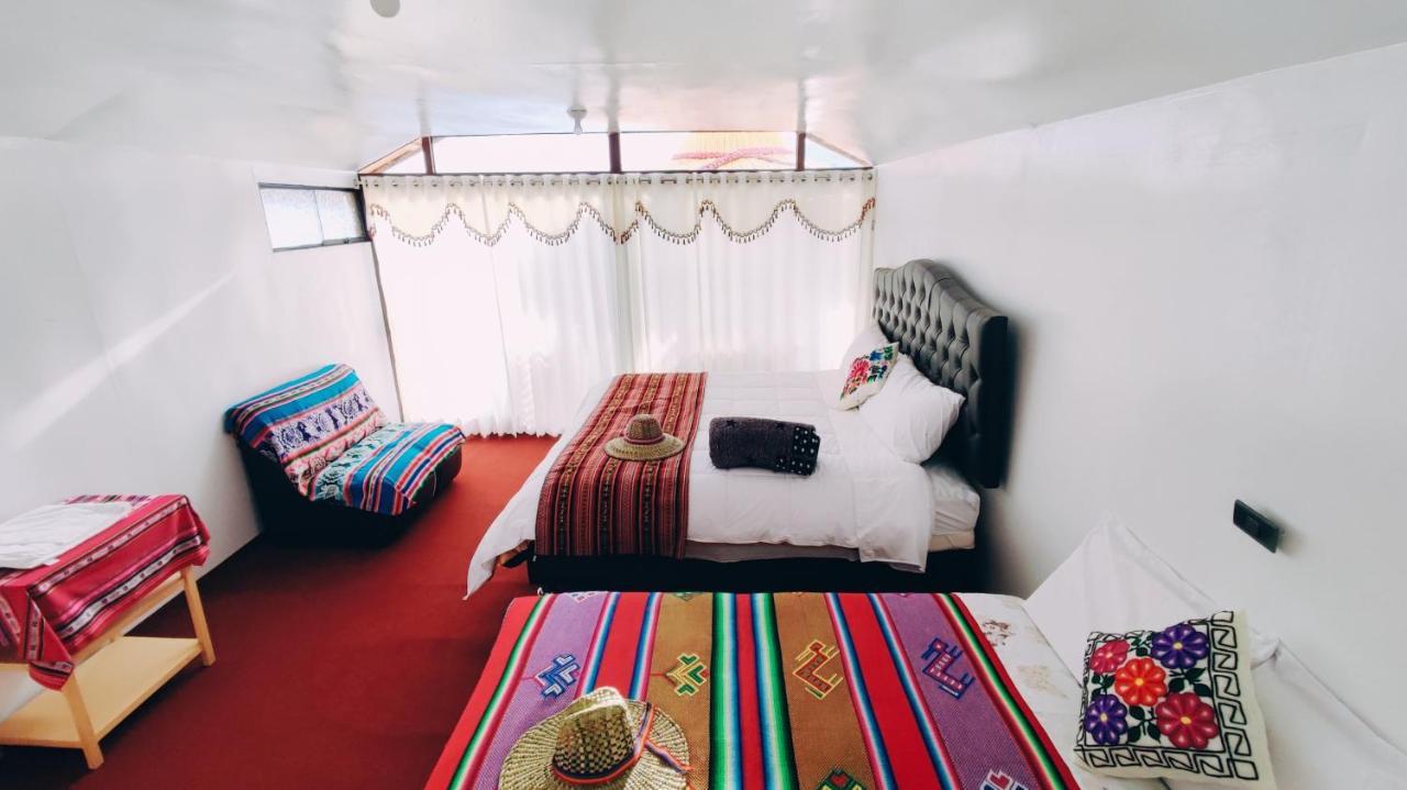 Uros Utasa Lodge プーノ エクステリア 写真
