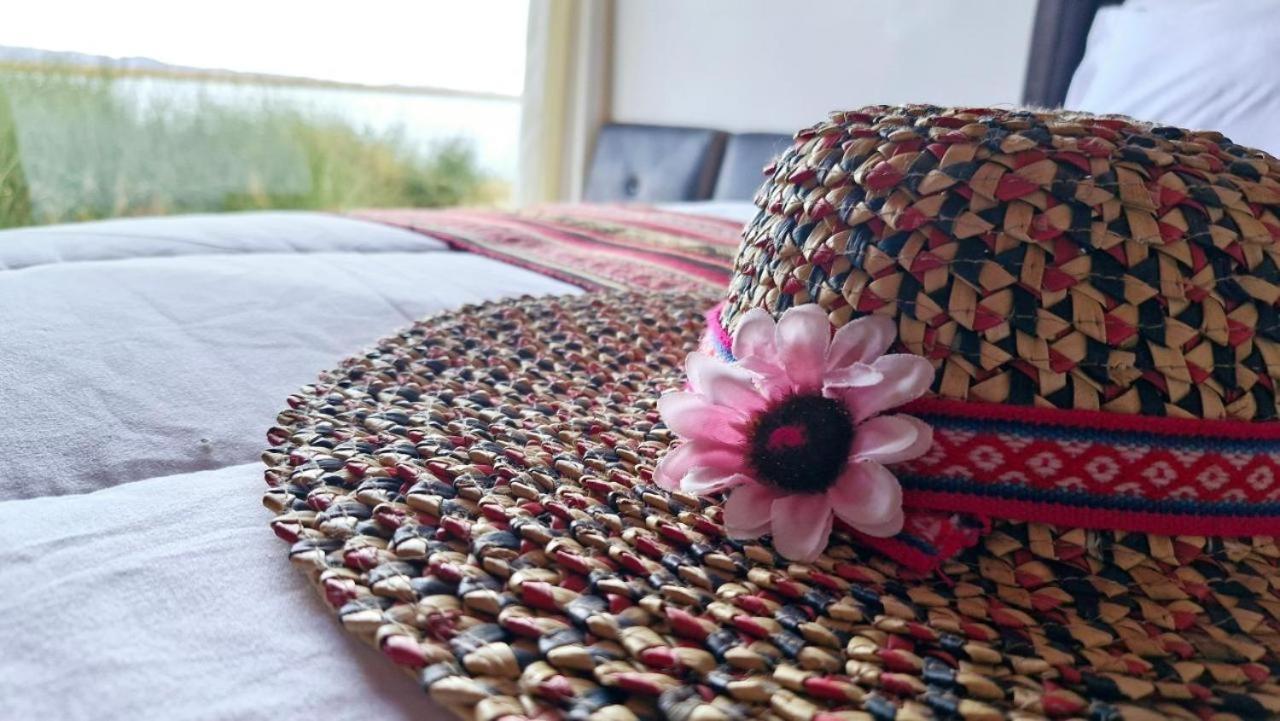 Uros Utasa Lodge プーノ エクステリア 写真